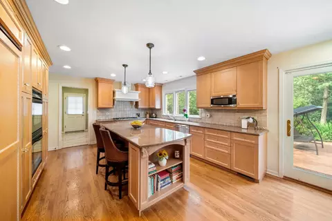 Kitchen - 1020 Mccormick Dr, Lake Forest, IL 60045 photo 2 of 3