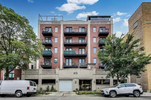815 N Marshfield Ave #301, Chicago, IL 60622