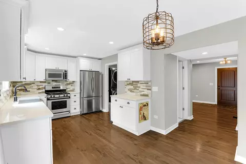 Kitchen - 22055 W Miller Dr, Plainfield, IL 60544 photo 3 of 3