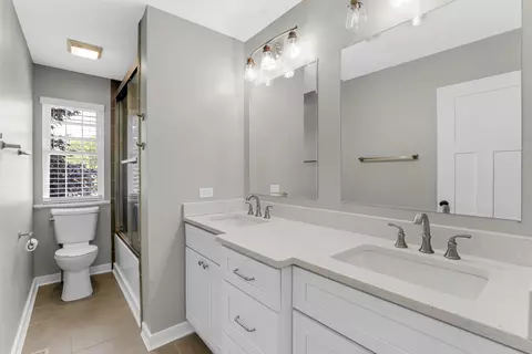 Bath - 22055 W Miller Dr, Plainfield, IL 60544 photo 2 of 3