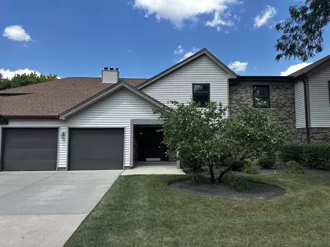 872 Stradford Cir #16B1, Buffalo Grove, IL 60089