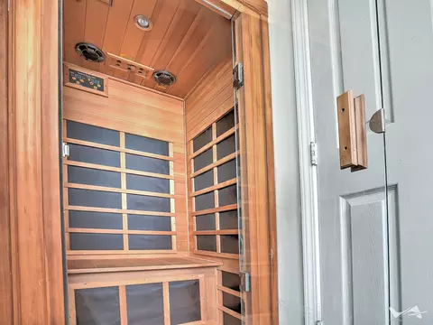 Entry Way - 551 Foster Ave, Bartlett, IL 60103 photo 2 of 2