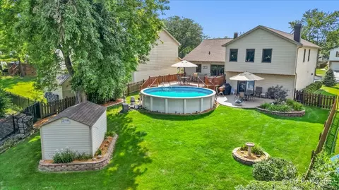 Exterior - 941 Millwood Dr, Bartlett, IL 60103 photo 3 of 11