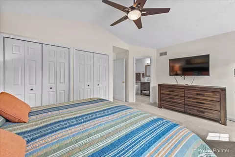 Bedroom - 941 Millwood Dr, Bartlett, IL 60103 photo 2 of 7