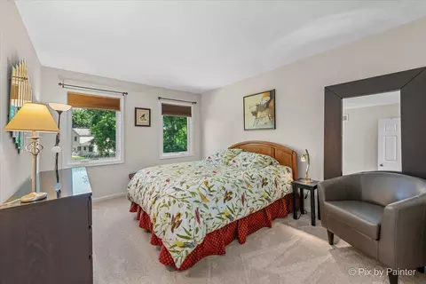 Bedroom - 941 Millwood Dr, Bartlett, IL 60103 photo 5 of 7