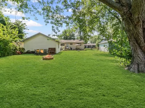 9 N564 Flora Dr, Elgin, IL 60123 photo 17