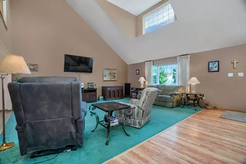Living - 1807 Sunset Ln, Morris, IL 60450 photo 1 of 1