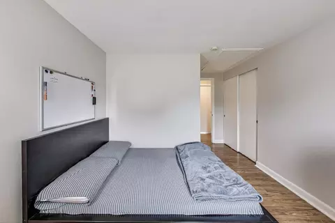 Bedroom - 2067 Kettering Rd, Hoffman Estates, IL 60169 photo 4 of 4