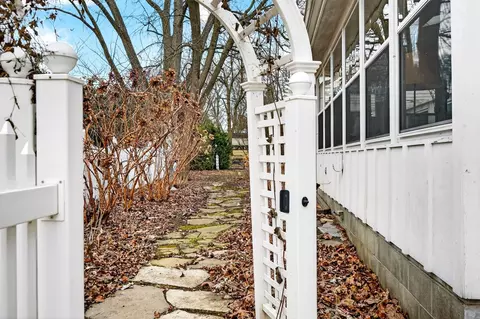 Exterior - 17 Sunset Rd, Bloomington, IL 61701 photo 14 of 24