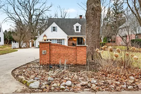 Exterior - 17 Sunset Rd, Bloomington, IL 61701 photo 8 of 24
