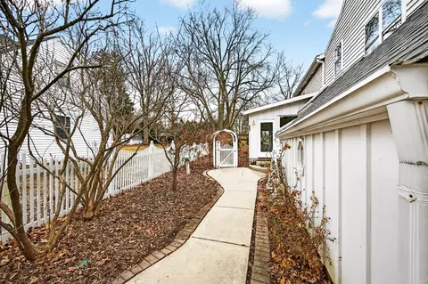 Exterior - 17 Sunset Rd, Bloomington, IL 61701 photo 12 of 24