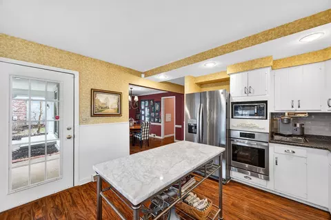 Kitchen - 17 Sunset Rd, Bloomington, IL 61701 photo 4 of 4