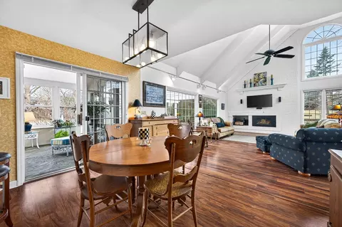 Dining - 17 Sunset Rd, Bloomington, IL 61701 photo 4 of 5