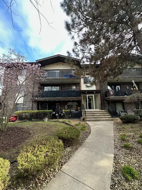 5204 Midlothian Tpke #222, Crestwood, IL 60418