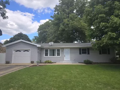 235 Hansen Circle Dr, Clifton, IL 60927