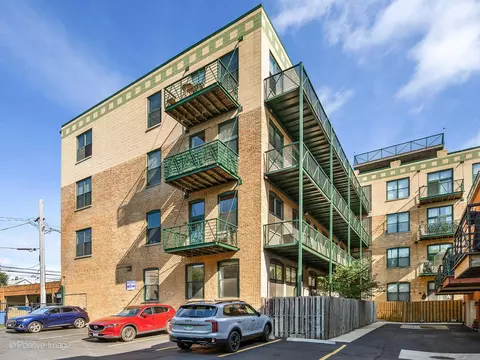 2512 N Bosworth Ave #108, Chicago, IL 60614