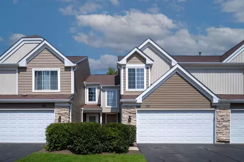 108 Cambridge Ave, Streamwood, IL 60107