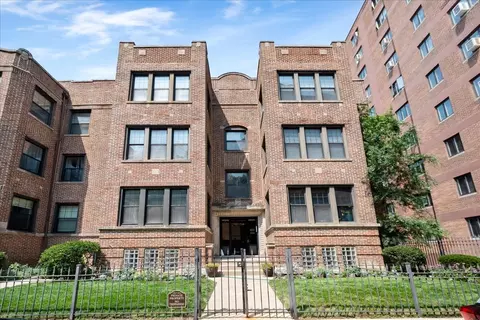 710 W Bittersweet Pl #3, Chicago, IL 60613
