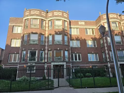 7131 S Euclid Ave #3S, Chicago, IL 60649