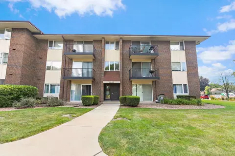 5 S100 Pebblewood Ln #E6, Naperville, IL 60563
