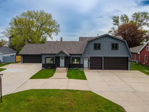 10321 S 73rd St, Palos Hills, IL 60465