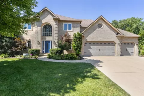 1411 Frenchmans Bend Dr, Naperville, IL 60564