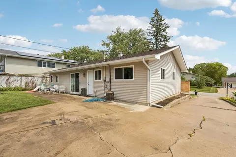 Exterior - 1730 Pierce Rd, Hoffman Estates, IL 60169 photo 6 of 7
