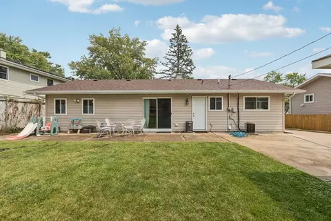 Exterior - 1730 Pierce Rd, Hoffman Estates, IL 60169 photo 5 of 7