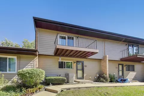 75 Mariner Ln, Fox Lake, IL 60020