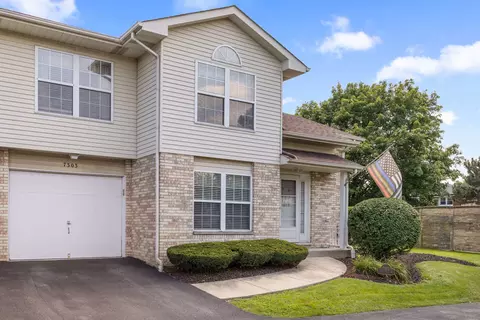 7303 White Ash Dr #7303, Justice, IL 60458