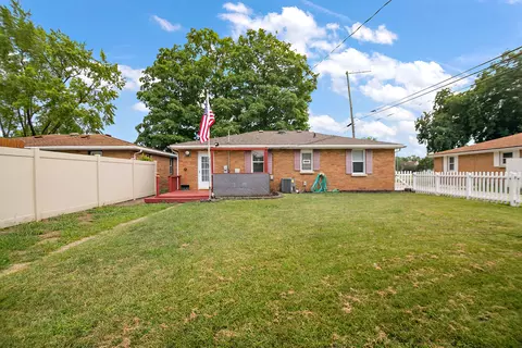 Exterior - 675 E Broadway St, Bradley, IL 60915 photo 4 of 4