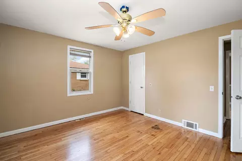 Bedroom - 675 E Broadway St, Bradley, IL 60915 photo 3 of 3