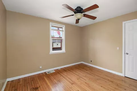 Bedroom - 675 E Broadway St, Bradley, IL 60915 photo 1 of 3