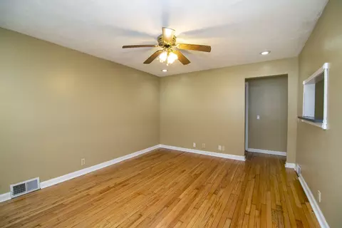 Living - 675 E Broadway St, Bradley, IL 60915 photo 1 of 3