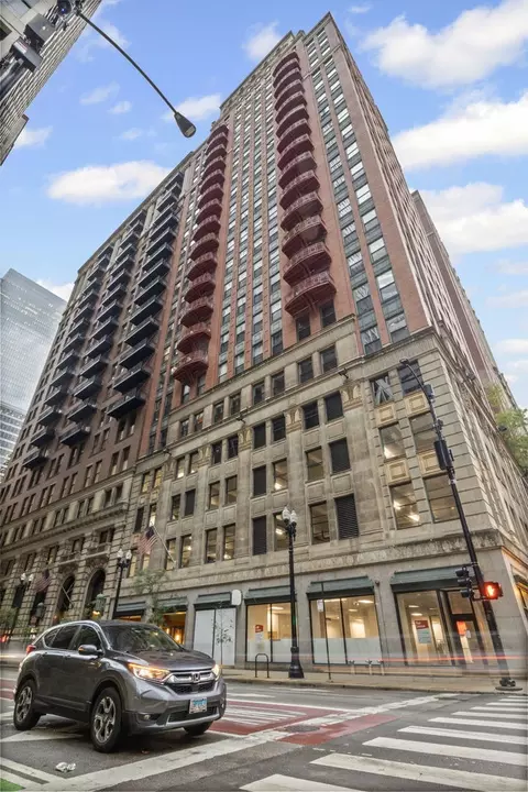208 W Washington St #602, Chicago, IL 60606