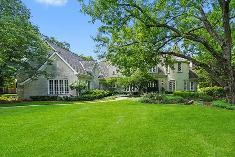 1 Kensington Dr, North Barrington, IL 60010