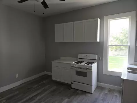 Kitchen - 6039 S Carpenter St, Chicago, IL 60621 photo 2 of 2