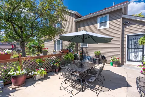 Exterior - 225 High St, Aurora, IL 60505 photo 3 of 4