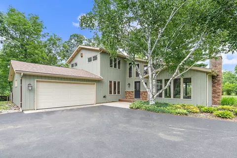 15922 Wooddale Dr, Union, IL 60180