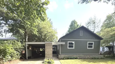 707 W Iowa St, Urbana, IL 61801