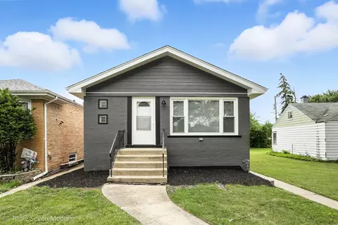 7707 Linder Ave, Burbank, IL 60459