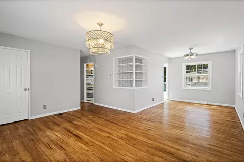 Living - 17832 Burnham Ave, Lansing, IL 60438 photo 2 of 2