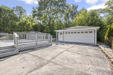 Exterior - 17832 Burnham Ave, Lansing, IL 60438 photo 3 of 3