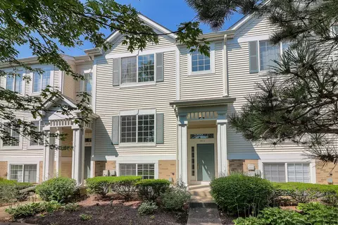 101 Enclave Cir #C, Bolingbrook, IL 60440