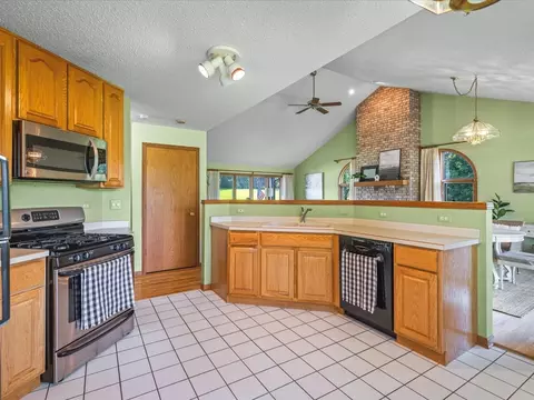 1646 Larchmont Rd, Davis, IL 61019 photo 17