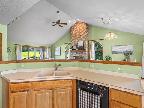 1646 Larchmont Rd, Davis, IL 61019 photo 15