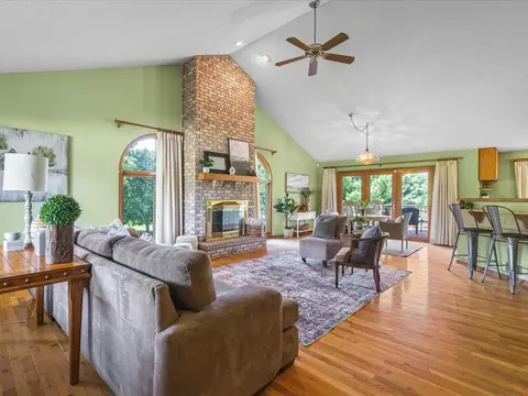 1646 Larchmont Rd, Davis, IL 61019 photo 6