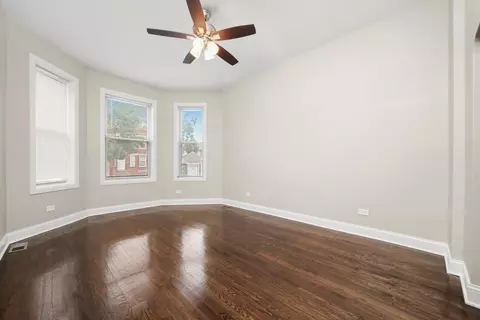 1759 E 72nd Pl, Chicago, IL 60649 photo 2