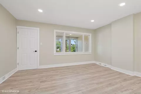 Living - 10663 S Champlain Ave, Chicago, IL 60628 photo 1 of 2