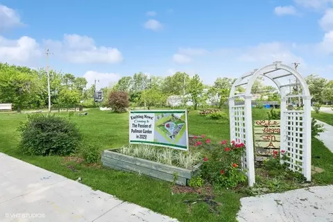 View/Area - 10663 S Champlain Ave, Chicago, IL 60628 photo 1 of 1